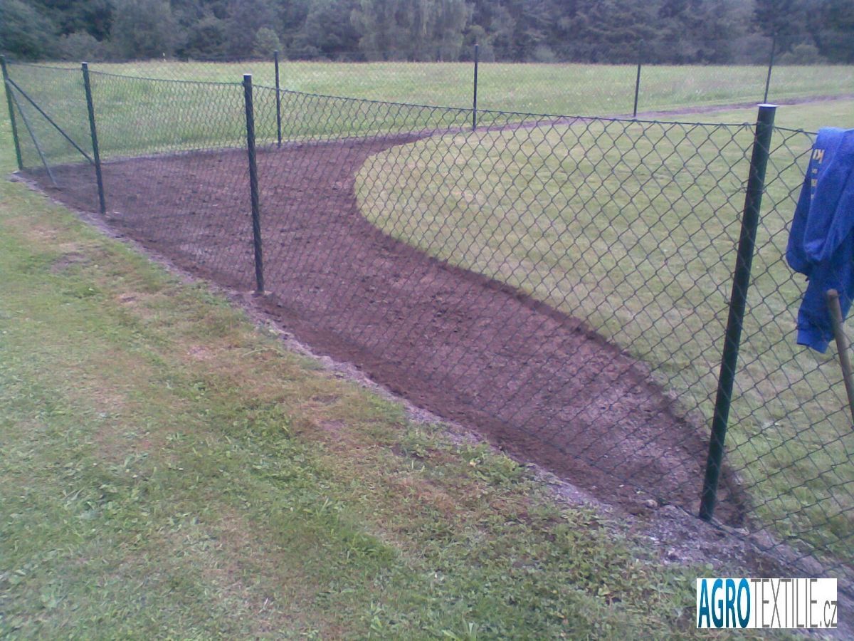 Netkaná textílie černá 50g 1,2m x 50m váha role 3kg