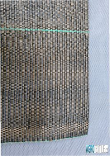 Tkaná agrotextílie černo-hnědá 100g 1,65m x 50m váha role 8,3kg